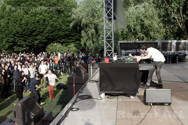 SPACE DIMENSION CONTROLLER - 2013-05-26 - PARIS - Parc de la Villette - 